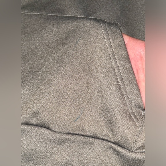 Boys Under Armour Fleece Hoodie (Small) - Picture 4 of 7